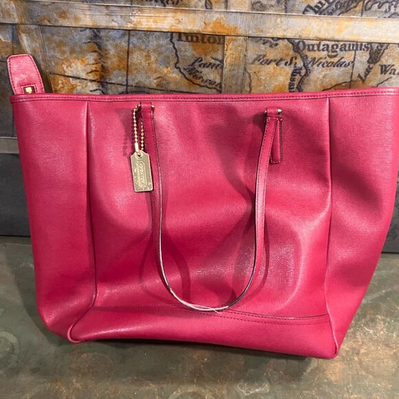 Coach Berry City Tote - Picture 3 of 10